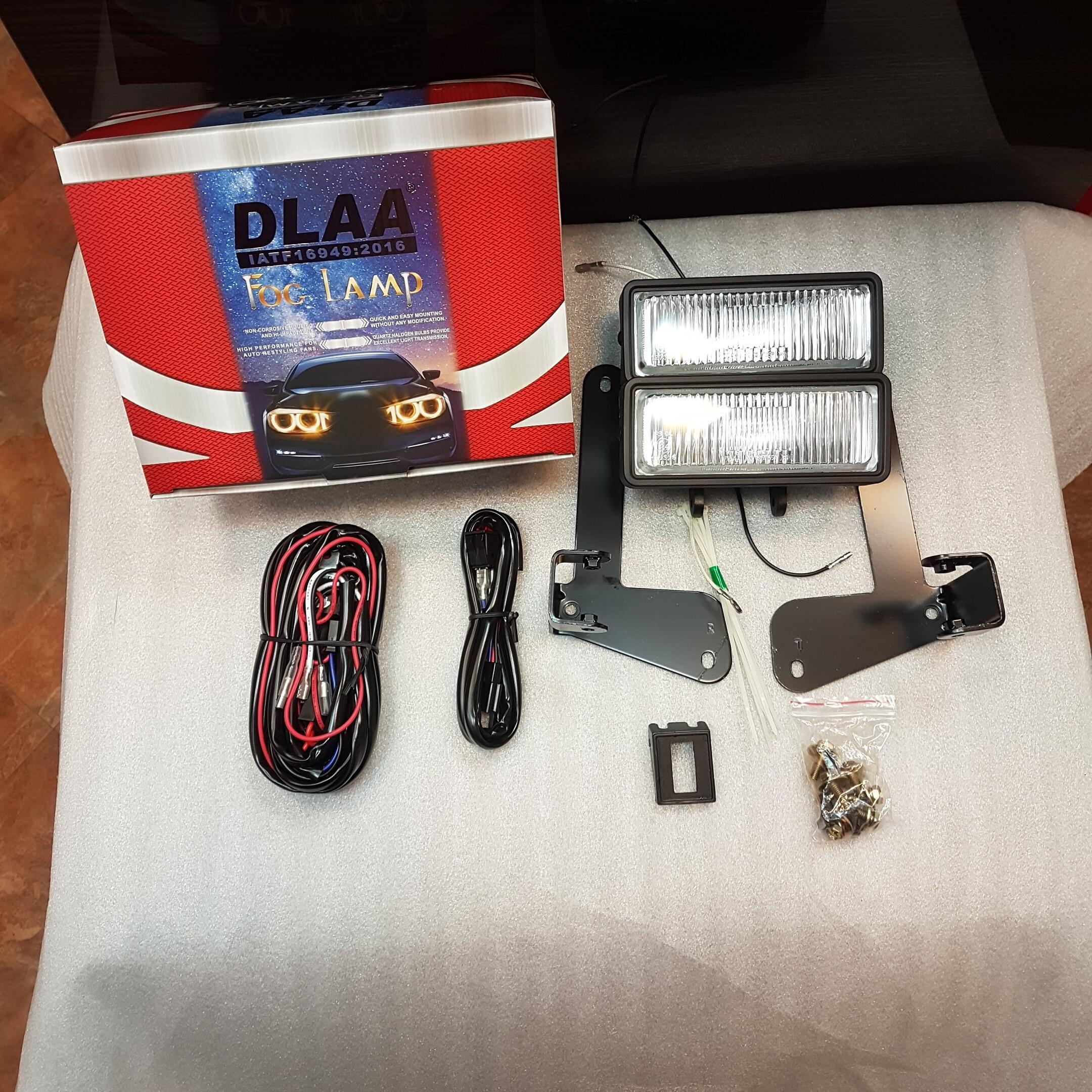 پرژکتور پیکاپ و ریچ یا همان مه شکن ریچ به همراه دسته سیم و کلید پرژکتور و سایر لوازم جهت نصب پرژکتور . این محصول در محل فابریک سپر جلو نیسان پیکاپ و ریچ نصب میگردد. پرژکتور نیسان پیکاپ و ریچ موجود در فروشگاه از معتبر ترین برند های موجود در بازار می باشد که یکی از بهترین آنها برند DLAA می باشد.